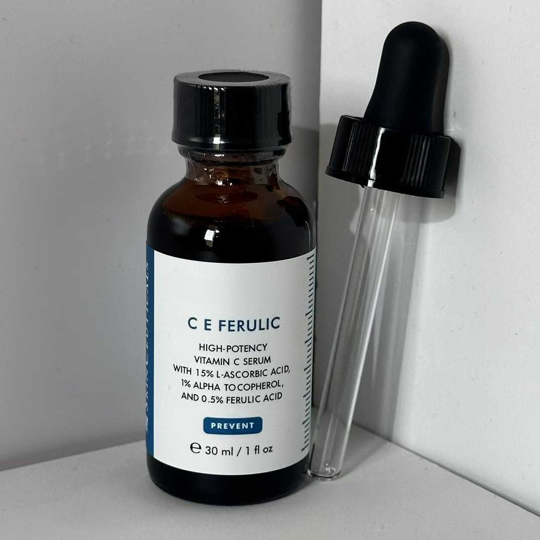 SERUM Z ACYDYTEM FERULOWYM C E – Ferulic Acid Serum recenzja i cena